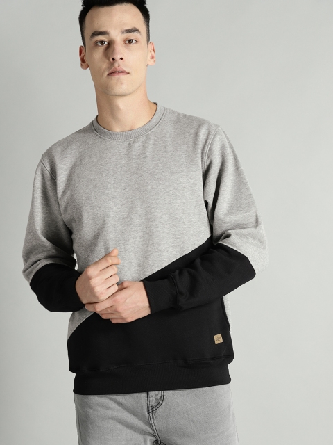 

Roadster Men Grey Melange & Black Colourblocked Sweatshirt