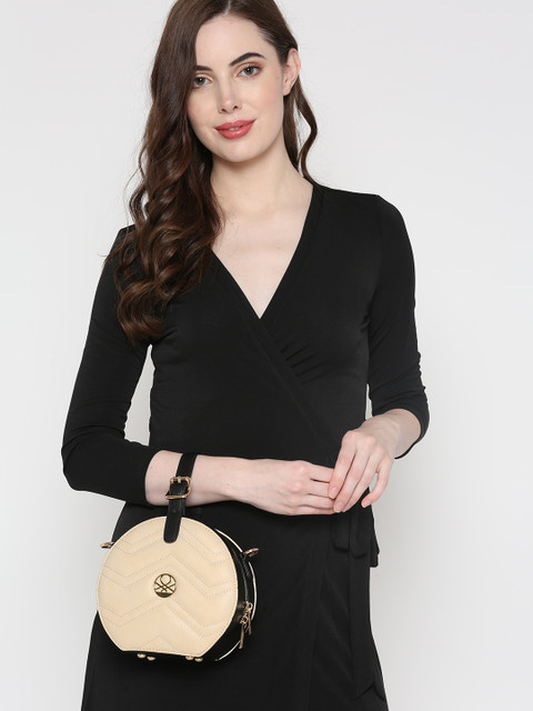

United Colors of Benetton Beige & Black Quilted Handheld Bag