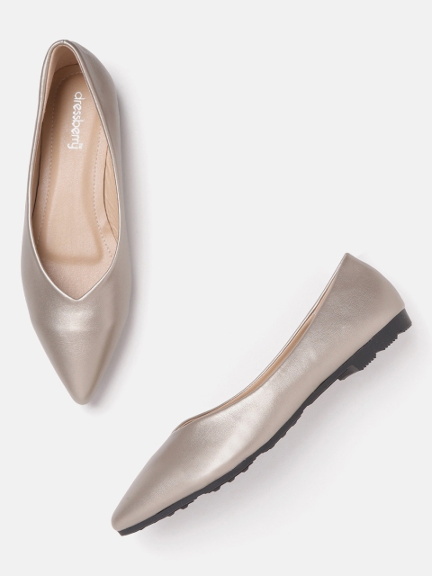 

DressBerry Women Gunmetal-Toned Solid Ballerinas, Metallic