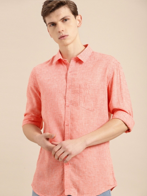

ether Men Orange Regular Fit Checked Casual Shirt