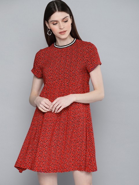 

Chemistry Women Red Heart Print Empire Dress