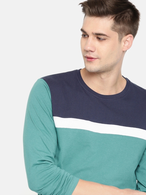 

Mast & Harbour Men Teal Colourblocked Round Neck T-shirt