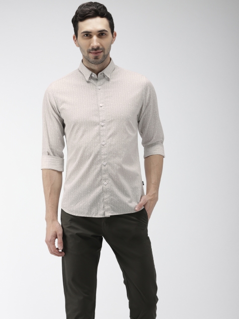 

Flying Machine Men Off-White Slim Fit Printed Casual Shirt