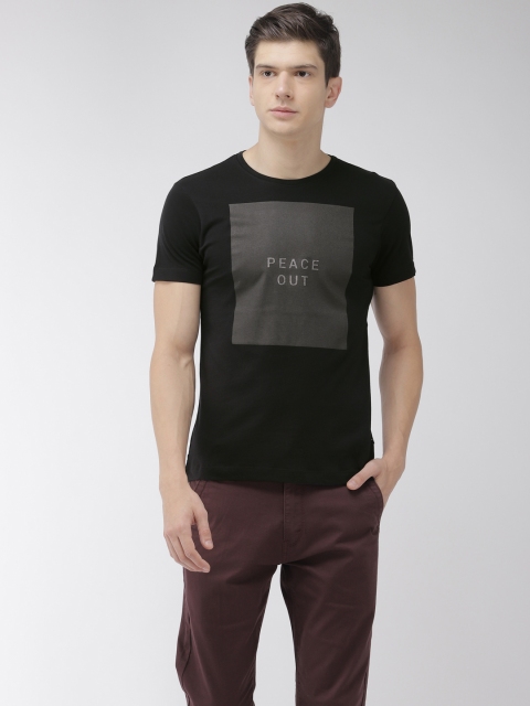 

Flying Machine Men Black Printed Round Neck T-shirt
