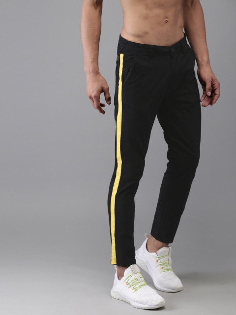 

HERE&NOW Men Black Slim Fit Solid Chinos
