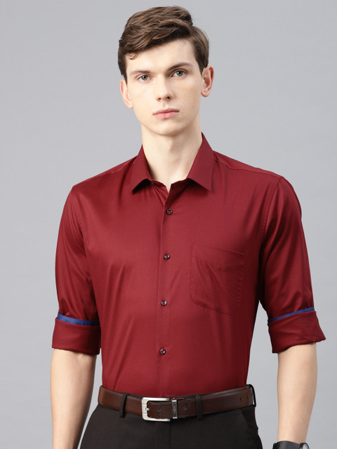 

Peter England Men Maroon Nuvo Regular Fit Solid Formal Shirt