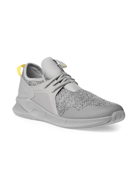 

GIORDANO Men Grey Woven Design Sneakers