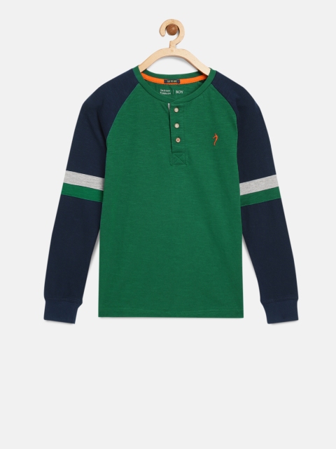 

Indian Terrain Boys Green & Navy Solid Henley Neck T-shirt