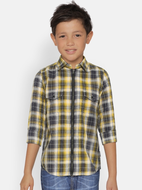 

Indian Terrain Boys Black & Yellow Regular Fit Checked Casual Shirt