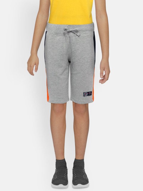 

Indian Terrain Boys Grey Melange Solid Regular Fit Shorts