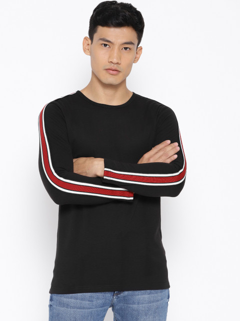 

Unisopent Designs Men Black Solid Round Neck T-shirt