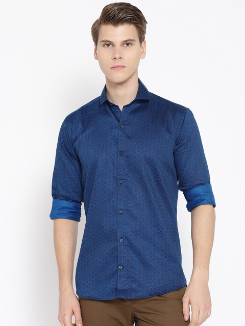 

Molly & Michel Men Blue & Black Regular Fit Printed Casual Shirt
