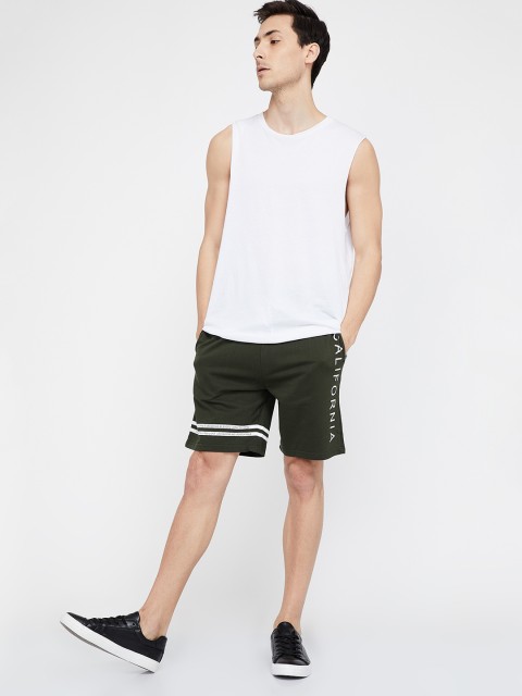 

UCLA Men Olive Green Solid Regular Fit Regular Shorts