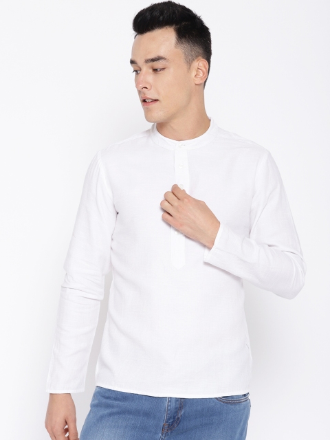 

Molly & Michel Men White Solid Straight Kurta