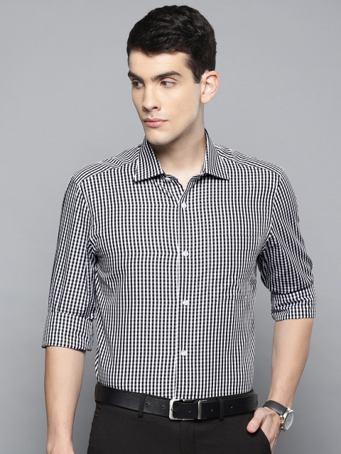 

Louis Philippe Men Black & White Regular Fit Checked Formal Shirt