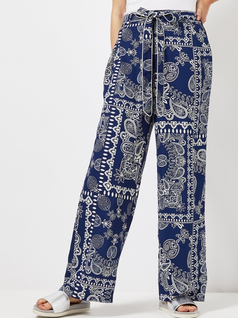 

DOROTHY PERKINS Women Navy Blue & White Regular Fit Printed Parallel Trousers