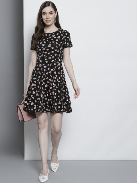 

DOROTHY PERKINS Women Black & White Floral Print Fit & Flare Dress