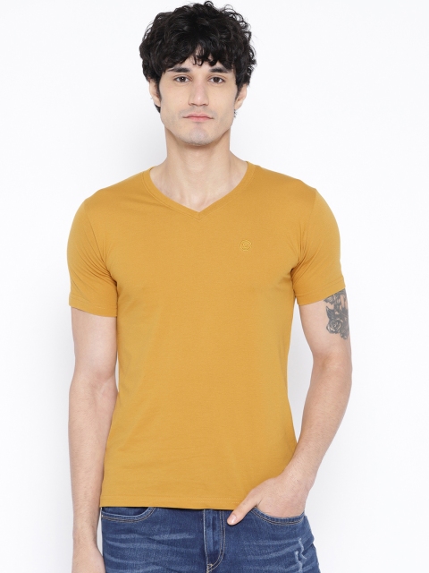 

Chkokko Men Mustard Yelow Solid V-Neck T-shirt