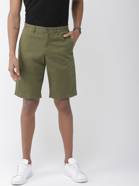 

Indian Terrain Men Olive Green Solid Regular Fit Regular Shorts