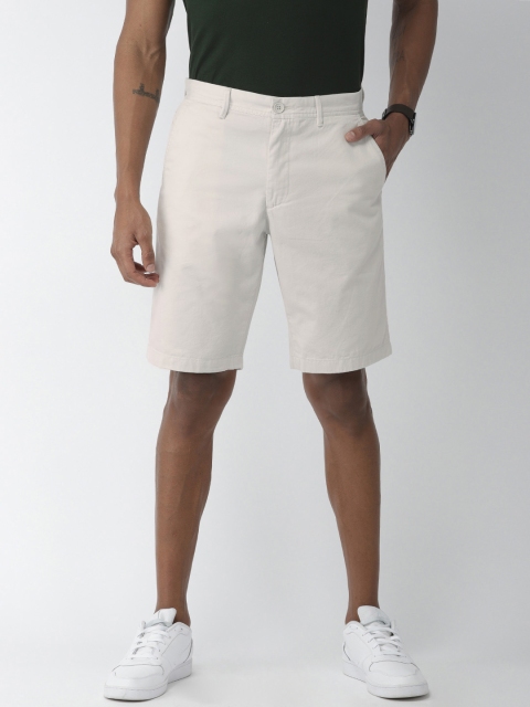 

Indian Terrain Men Off-White Solid Regular Fit Chino Shorts