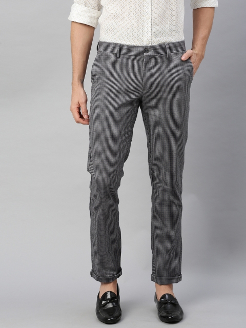 

Indian Terrain Men Grey & Navy Blue Brooklyn Slim Fit Checked Regular Trousers