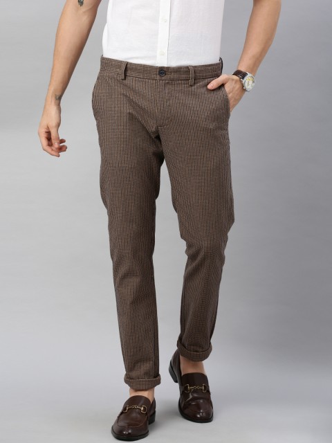 

Indian Terrain Men Brown & Black Brooklyn Slim Self Design Houndstooth Pattern Trousers