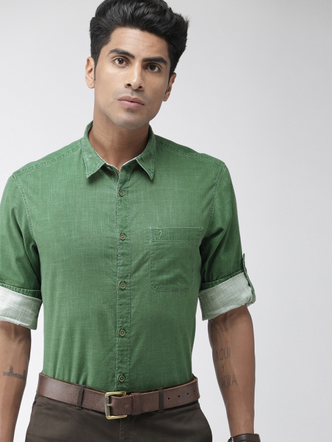 

Indian Terrain Men Green Regular Fit Solid Smart Casual Shirt