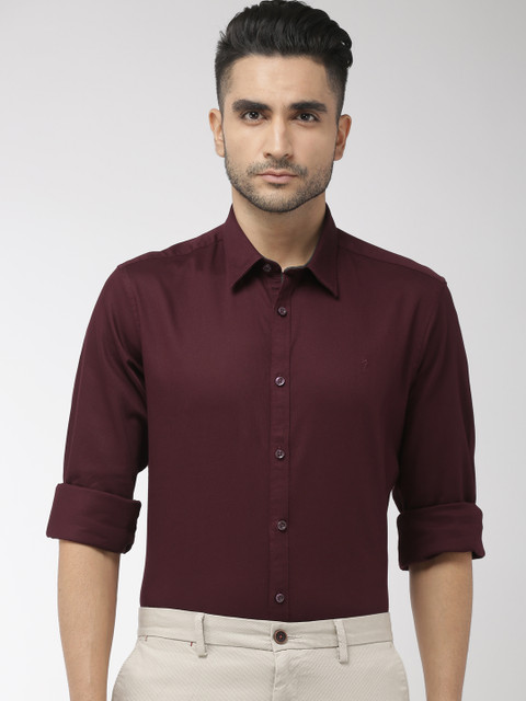 

Indian Terrain Men Burgundy Slim Fit Solid Smart Casual Shirt