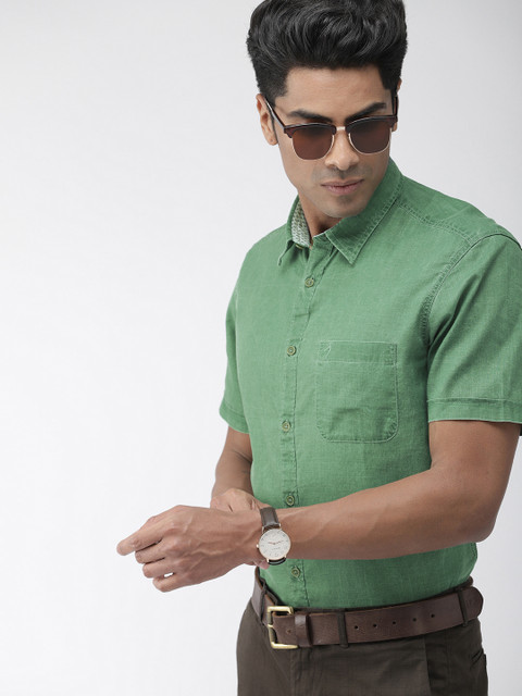 

Indian Terrain Men Green Slim Fit Solid Smart Casual Shirt