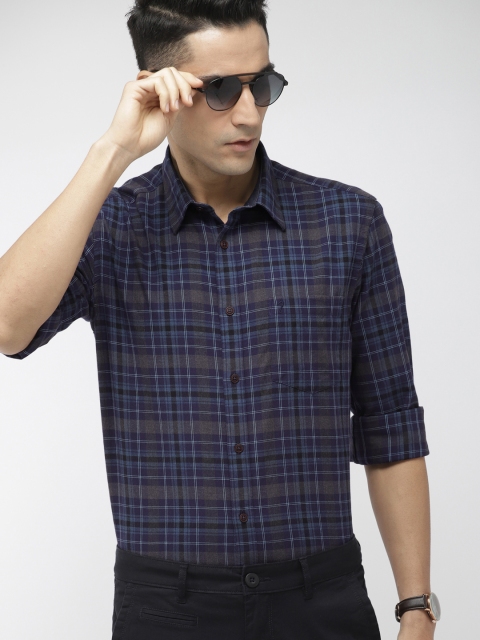 

Indian Terrain Men Navy Blue & Black Slim Fit Checked Casual Shirt
