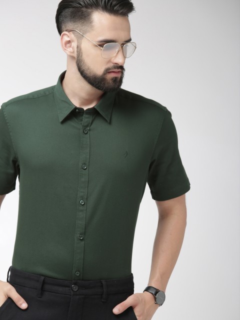 

Indian Terrain Men Green Slim Fit Solid Casual Shirt