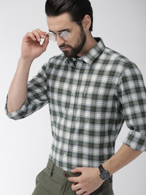 

Indian Terrain Men Green & White Slim Fit Checked Smart Casual Shirt
