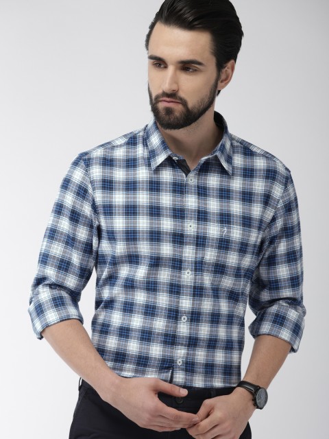 

Indian Terrain Men Blue & White Slim Fit Checked Casual Shirt