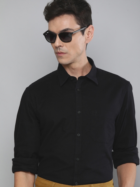 

Indian Terrain Men Black Solid Slim Fit Casual Shirt