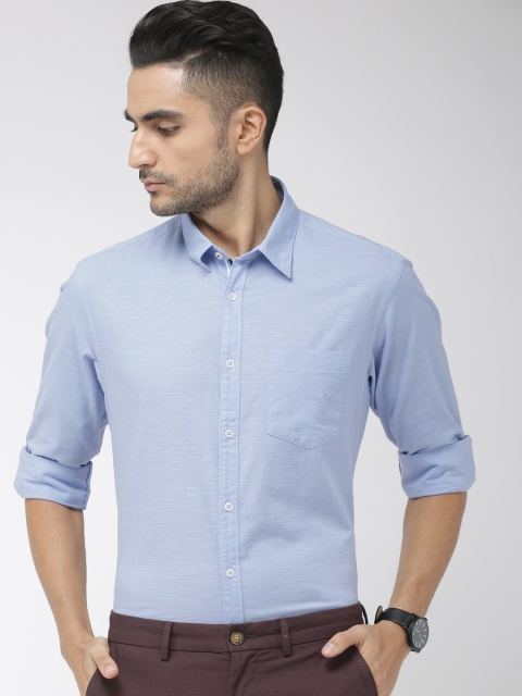 

Indian Terrain Men Blue Regular Fit Solid Casual Shirt