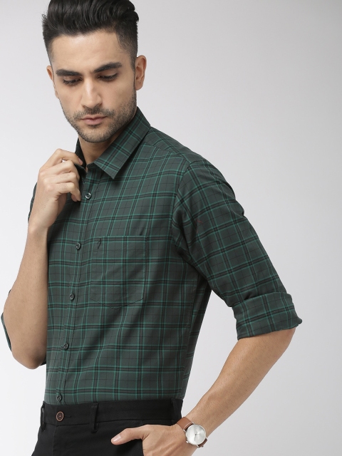 

Indian Terrain Men Olive Green & Black Slim Fit Checked Smart Casual Shirt