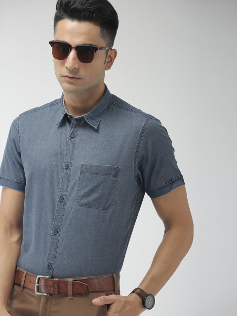 

Indian Terrain Men Blue Chiseled Slim Fit Solid Smart Casual Shirt