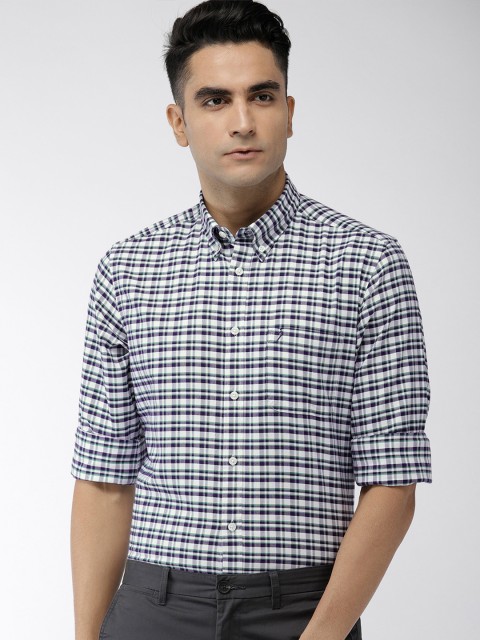 

Indian Terrain Men White & Navy Blue Regular Fit Checked Casual Shirt