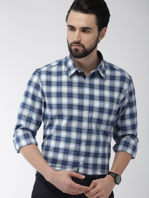 

Indian Terrain Men Blue & White Slim Fit Checked Casual Shirt