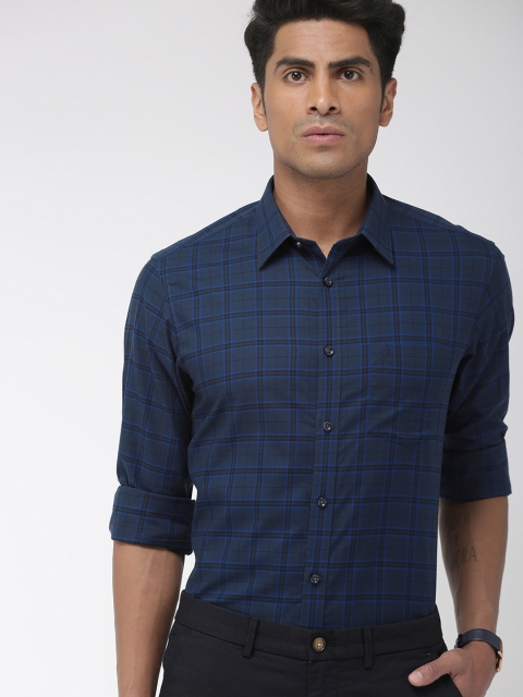 

Indian Terrain Men Navy Blue & Black Slim Fit Checked Smart Casual Shirt