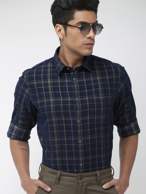 

Indian Terrain Men Navy Blue & Green Slim Fit Checked Casual Shirt
