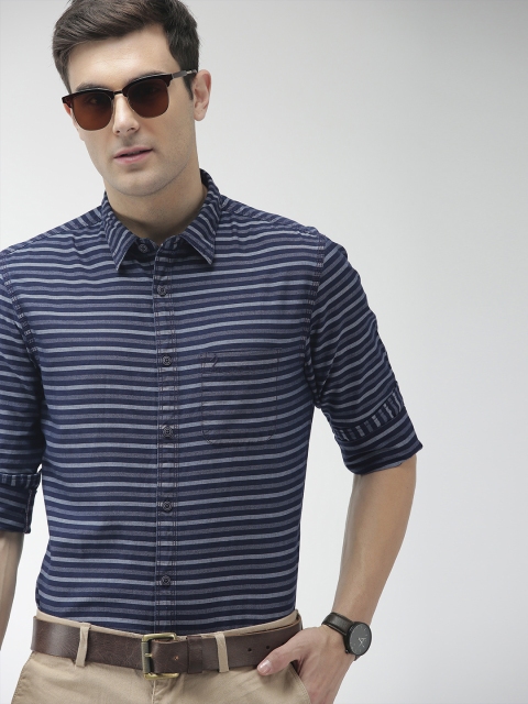 

Indian Terrain Men Navy Blue Chiseled Slim Fit Striped Casual Shirt