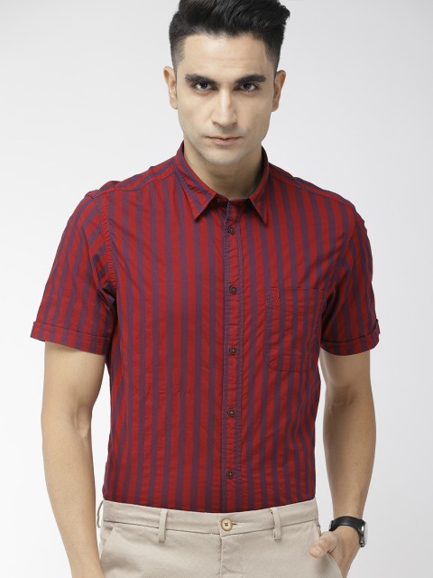

Indian Terrain Men Red & Blue Slim Fit Striped Casual Shirt