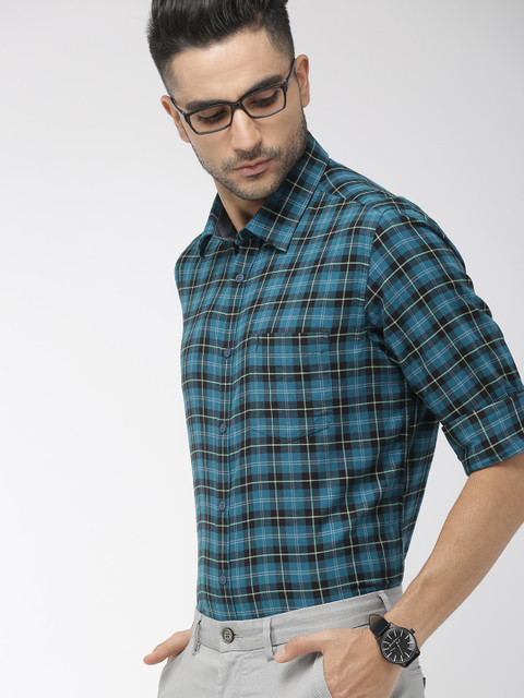 

Indian Terrain Men Teal Blue & Black Regular Fit Checked Casual Shirt