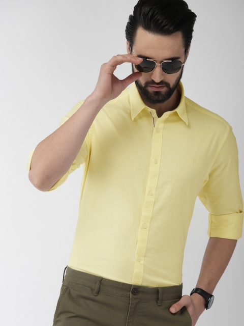 

Indian Terrain Men Yellow Slim Fit Solid Semiformal Shirt