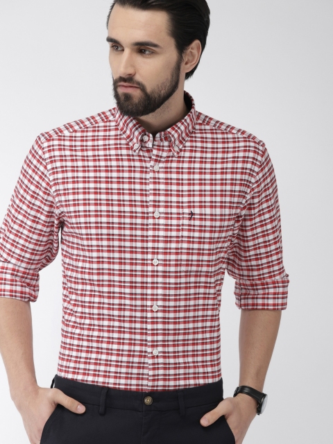 

Indian Terrain Men Red & White Regular Fit Checked Casual Shirt