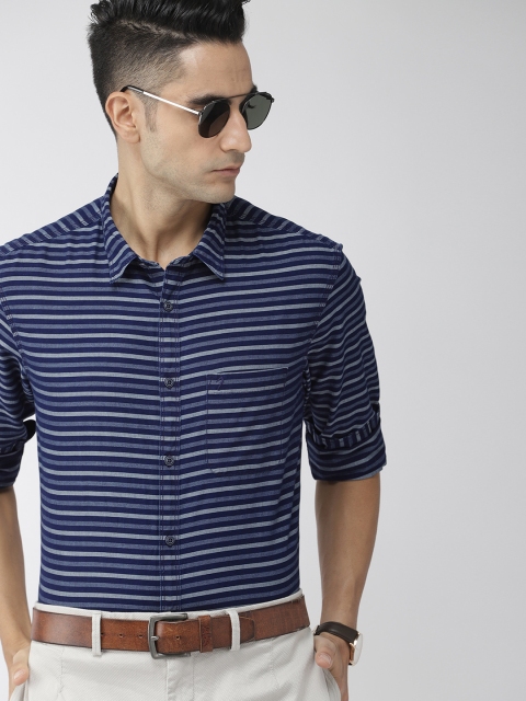 

Indian Terrain Men Navy Blue & Grey Slim Fit Striped Casual Shirt