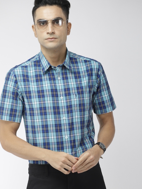 

Indian Terrain Men Blue & White Slim Fit Checked Casual Shirt