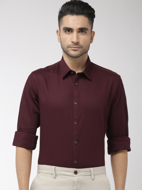 

Indian Terrain Men Burgundy Slim Fit Solid Smart Casual Shirt