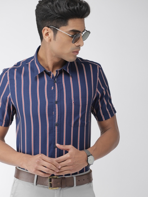 

Indian Terrain Men Blue & Red Chiseled Slim Fit Striped Casual Shirt